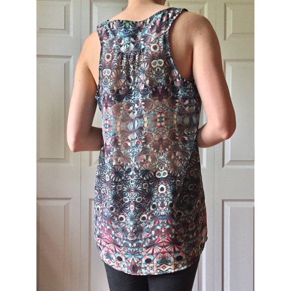 Rock & Republic Gems Hi/Low Tank Top - Picture 2 of 4